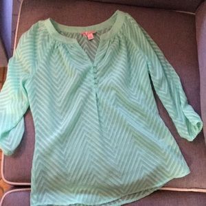 Quarter length sleeve shirt